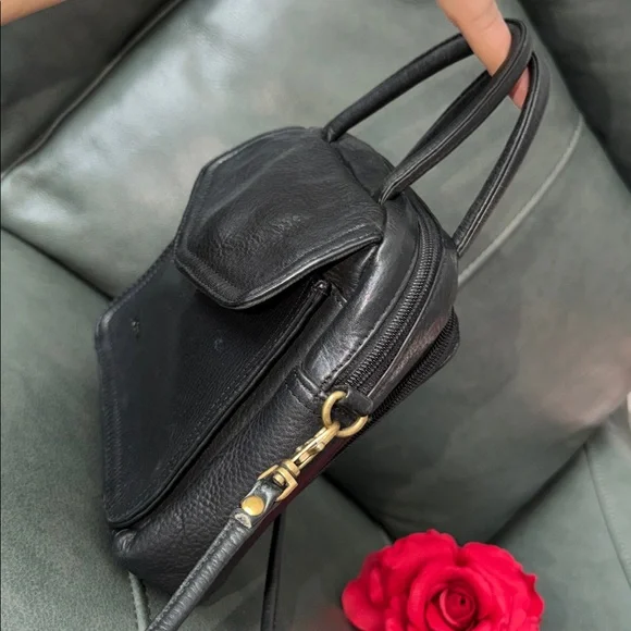 Fossil Black Satchel/Crossbody Bag ๐๐๐๐๐บ - Picture 3 of 13